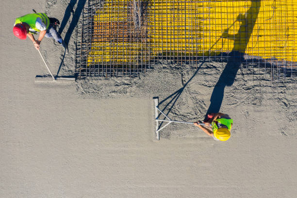 Best Concrete Pool Decks in Lanster, CA